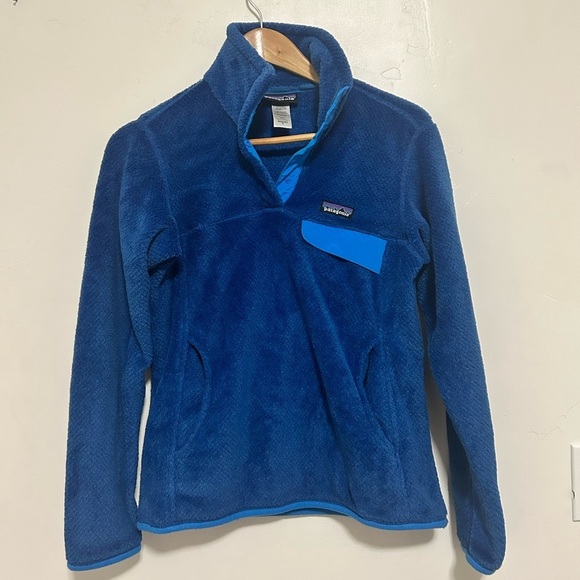 Patagonia Sweaters - Patagonia Retool Snap-T Fleece pullover small blue soft snap closure